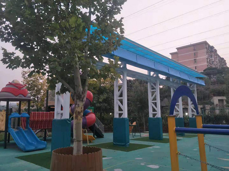 門頭溝幼兒園室外電（diàn）動遮陽簾完工